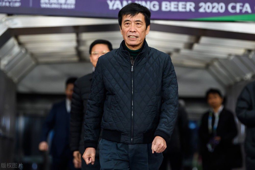 何华强已经疼的快要昏死过去。